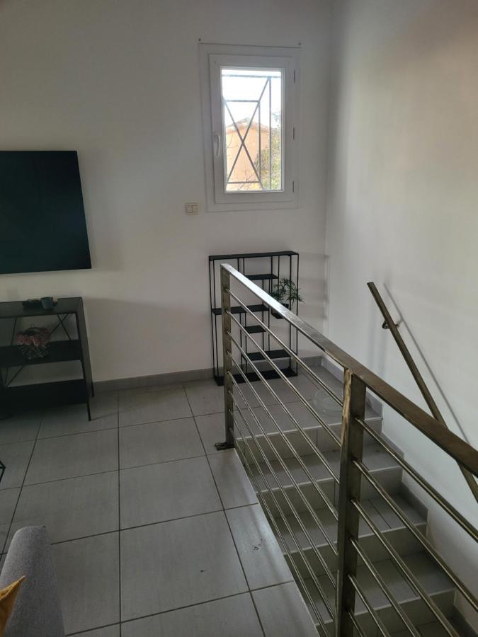 Appartement Avec Exterieur Aigues-Mortes Luaran gambar